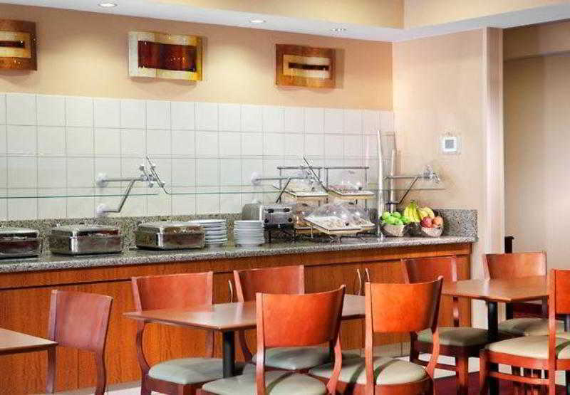 Sonesta Es Suites Dallas Central Expressway Restoran gambar